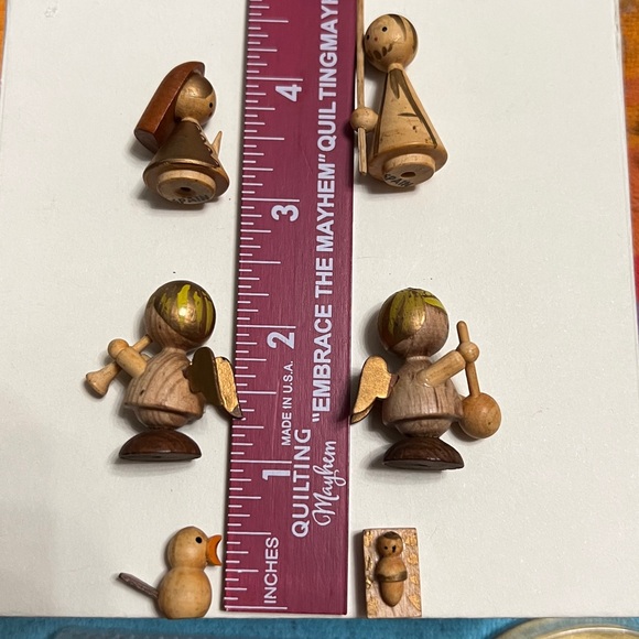 Miniature Musical Angel & Nativity Sets - Picture 11 of 12